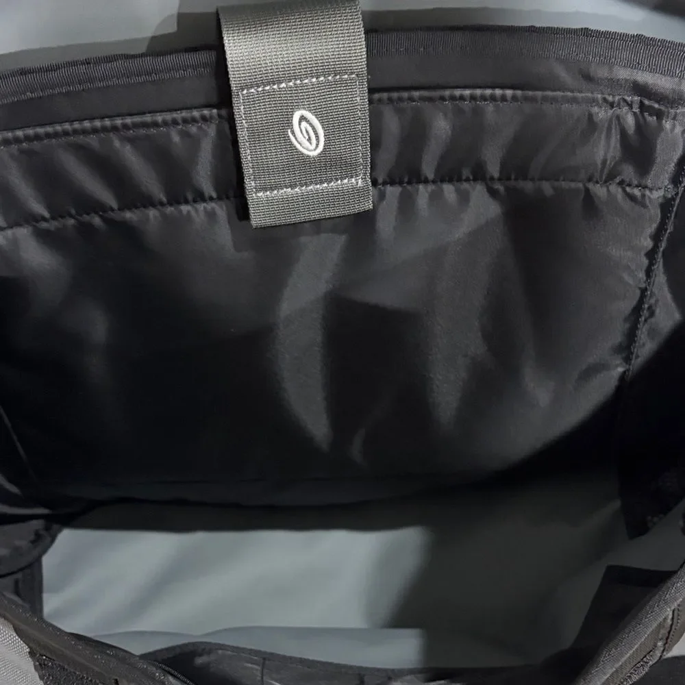 Timbuk2 Charcoal and Ivory Messenger Bag NWOT